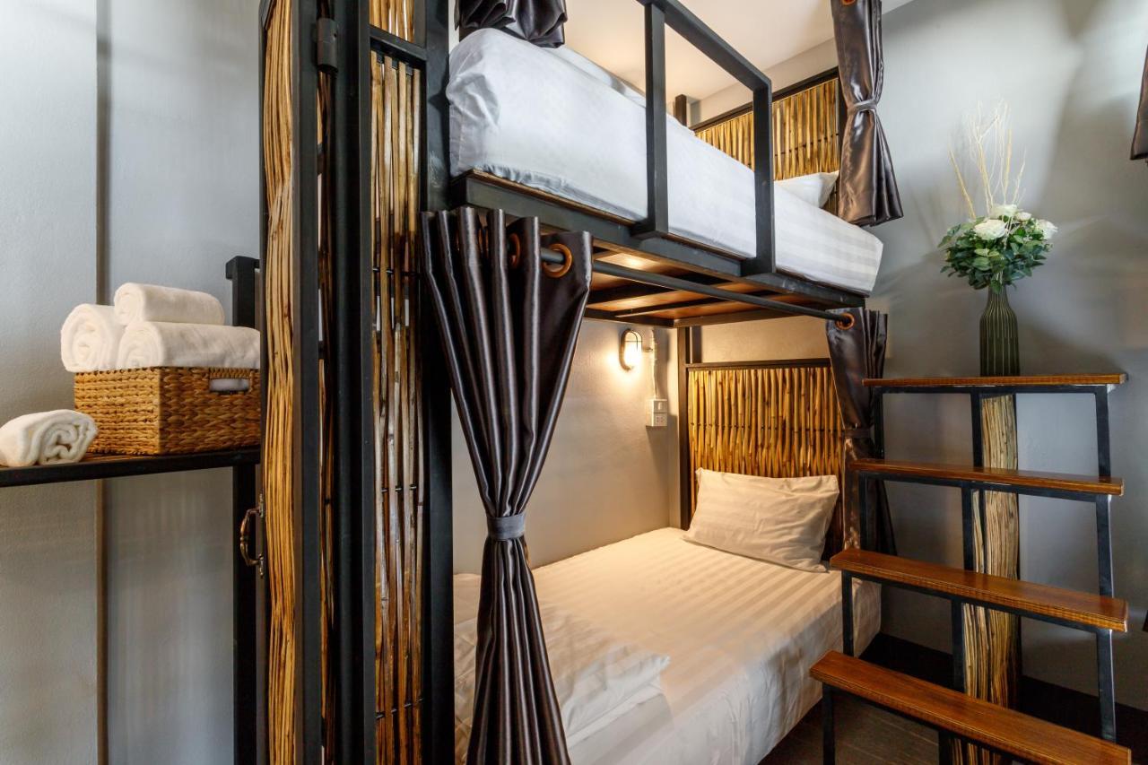 Hostel One Art And Gallery Чіангмай Екстер'єр фото