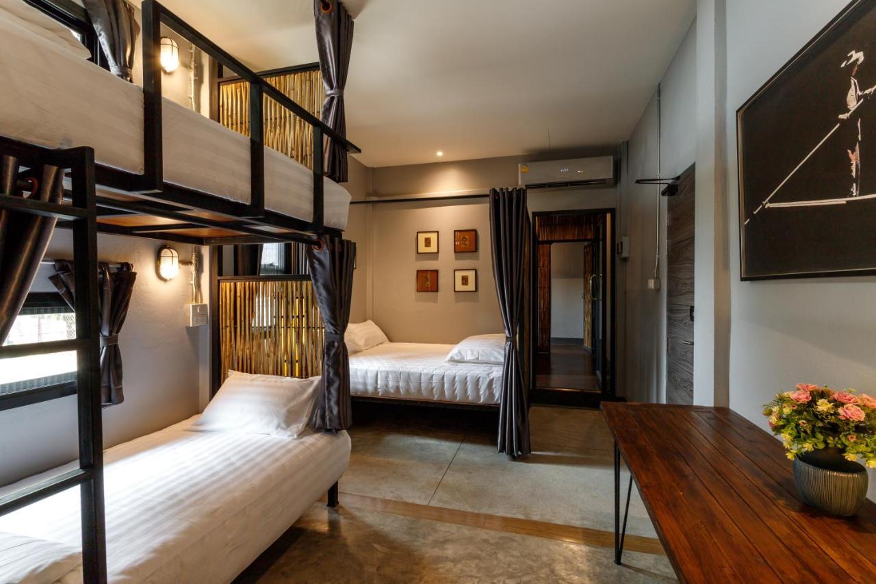 Hostel One Art And Gallery Чіангмай Екстер'єр фото