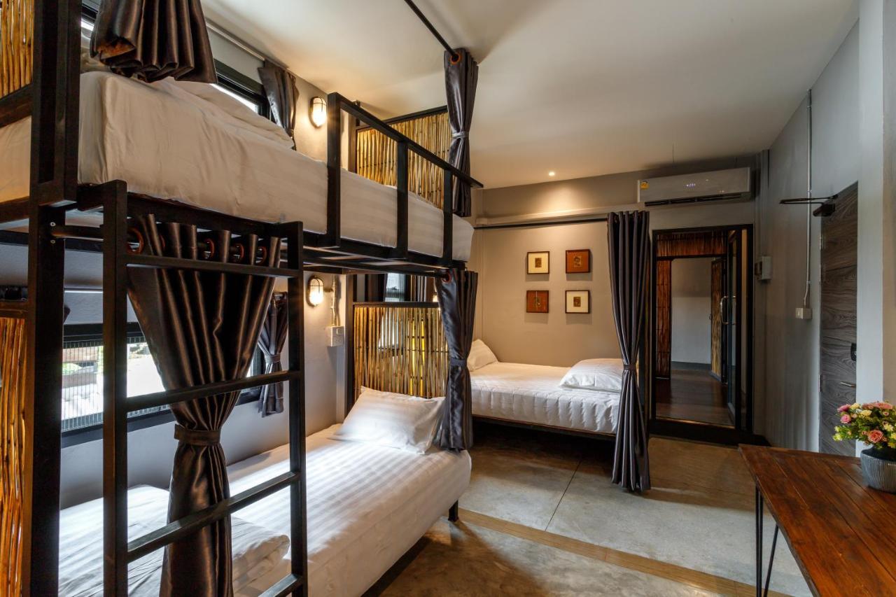 Hostel One Art And Gallery Чіангмай Екстер'єр фото